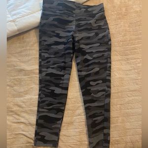 Torrid Size 2 (18/20) Camo leggings.Stretchy material.Worn once.Like brand new